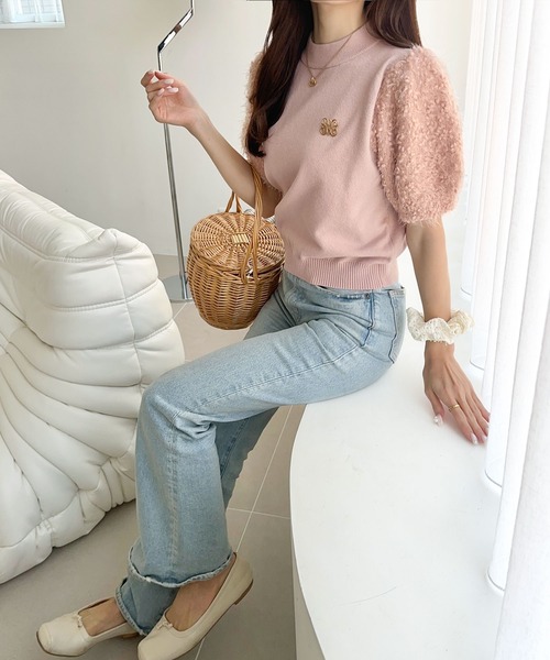 mily bilet(ミウィビレット)の「【mily bilet】洗練されたフェミニンニット。ブローチ付き肩シャギーパフスリーブプルオーバー(ニット)(ニット/セーター・レディース・チャコールグレー/アイボリー/ピンク/ライトグレー・SMALL/MEDIUM/LARGE/X-LARGE)」の21枚目の写真