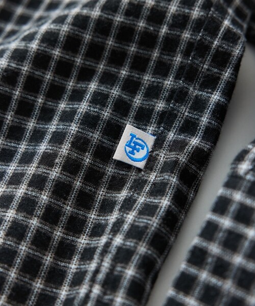 FREAK'S STORE（フリークスストア）の「ローソン×FREAK'S STORE RELAX FIT インスタント チェックネルシャツ/ローソンフリーク（シャツ/ブラウス・メンズ・ネイビー/サックスブルー/ブラック・0/1）」の17枚目の写真