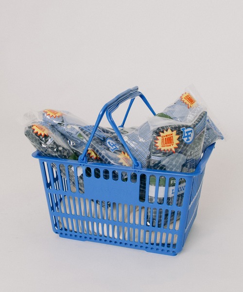 FREAK'S STORE（フリークスストア）の「ローソン×FREAK'S STORE RELAX FIT インスタント チェックネルシャツ/ローソンフリーク（シャツ/ブラウス・メンズ・ネイビー/サックスブルー/ブラック・0/1）」の8枚目の写真