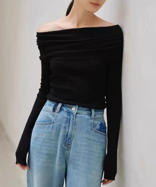 GEMEDA(ジェメダ)の「甘い オフショルニット(Tシャツ/カットソー・レディース・ホワイト/レッド/ブルーグレー/ブラック・M)」の21枚目の写真