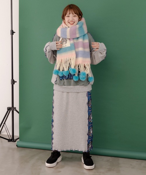 ScoLar（スカラー）の「643331：ぽんぽん付き マルチボーダーマフラー