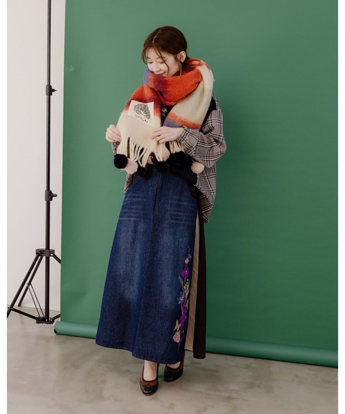 ScoLar（スカラー）の「643331：ぽんぽん付き マルチボーダーマフラー