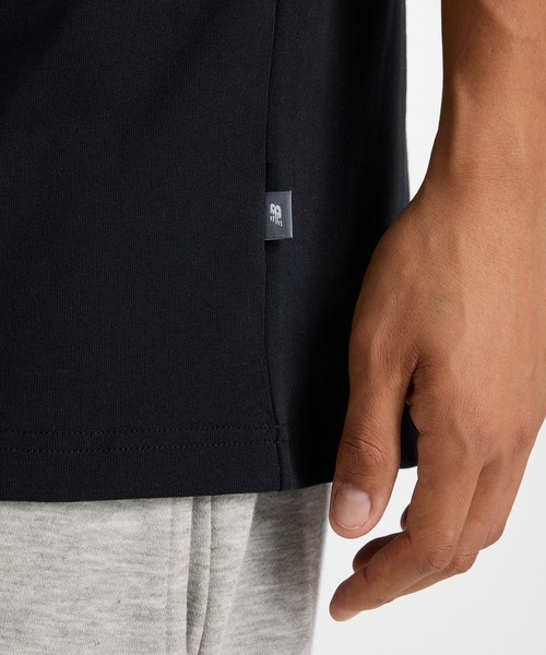NEW BALANCE(ニューバランス)の「Athletics 9060 Grey Day ショートスリーブTシャツ(Tシャツ/カットソー・メンズ・オフホワイト/インディゴブルー/ブラック・XX-LARGE/X-LARGE/LARGE/MEDIUM/SMALL)」の12枚目の写真