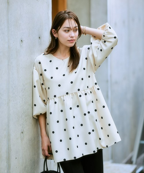 nissen(ニッセン)の「ドットペプラムブラウス(シャツ/ブラウス・レディース・ベージュ系/ブラック系・S/M/L/LL)」の3枚目の写真