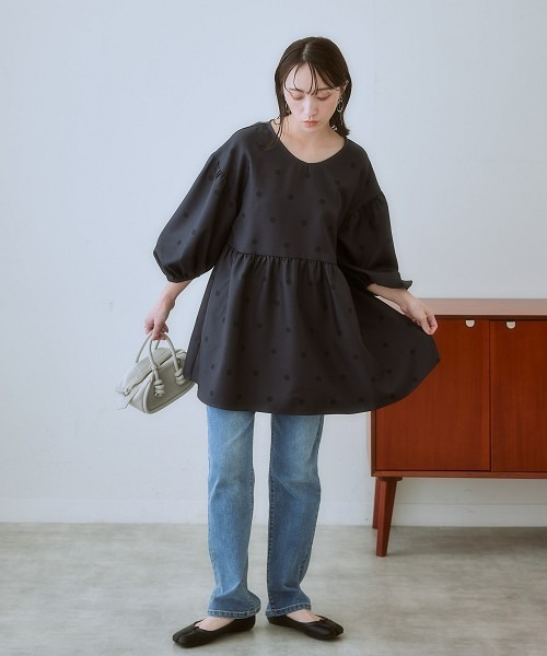 nissen(ニッセン)の「ドットペプラムブラウス(シャツ/ブラウス・レディース・ベージュ系/ブラック系・S/M/L/LL)」の9枚目の写真