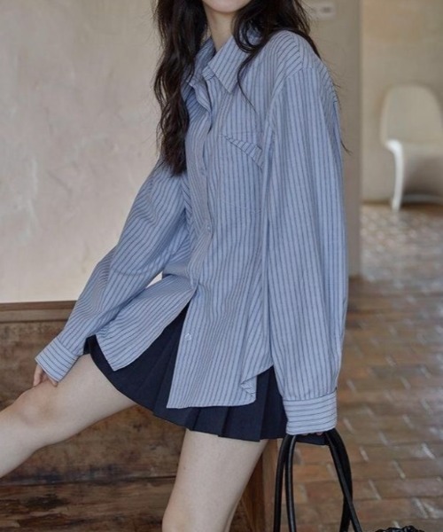 LADY LIKE(レディライク)の「デザインポケットストライプシャツ(シャツ/ブラウス・レディース・ベージュ/サックスブルー/ブルー・M)」の6枚目の写真