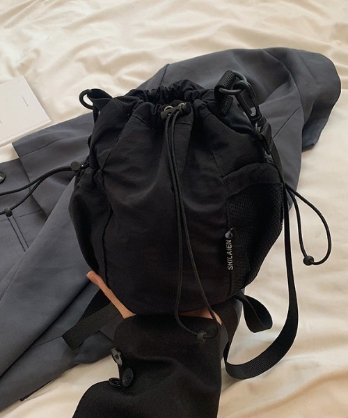 Per sist ence（パーシエンス）の「ナイロン巾着ショルダーバッグ（ショルダーバッグ・レディース・ベージュ/パープル/ブルー/ブラック/カーキ・FREE）」の10枚目の写真