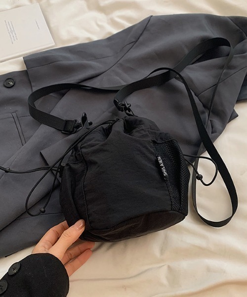 Per sist ence（パーシエンス）の「ナイロン巾着ショルダーバッグ（ショルダーバッグ・レディース・ベージュ/パープル/ブルー/ブラック/カーキ・FREE）」の11枚目の写真