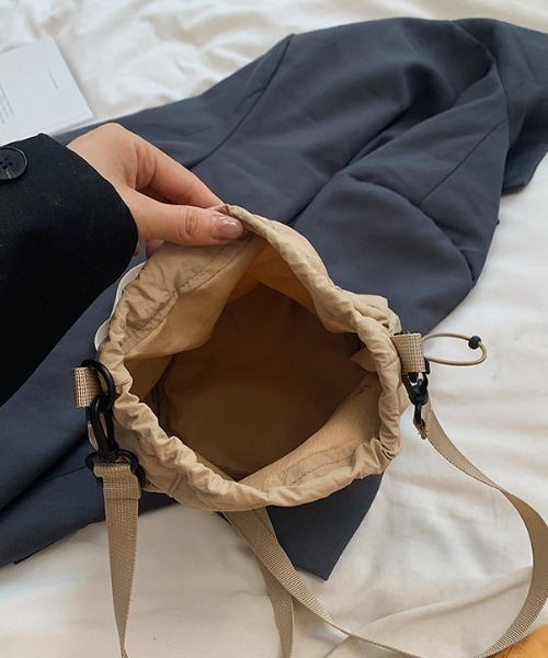 Per sist ence（パーシエンス）の「ナイロン巾着ショルダーバッグ（ショルダーバッグ・レディース・ベージュ/パープル/ブルー/ブラック/カーキ・FREE）」の20枚目の写真