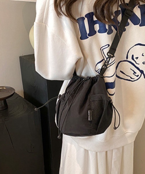 Per sist ence（パーシエンス）の「ナイロン巾着ショルダーバッグ（ショルダーバッグ・レディース・ベージュ/パープル/ブルー/ブラック/カーキ・FREE）」の12枚目の写真