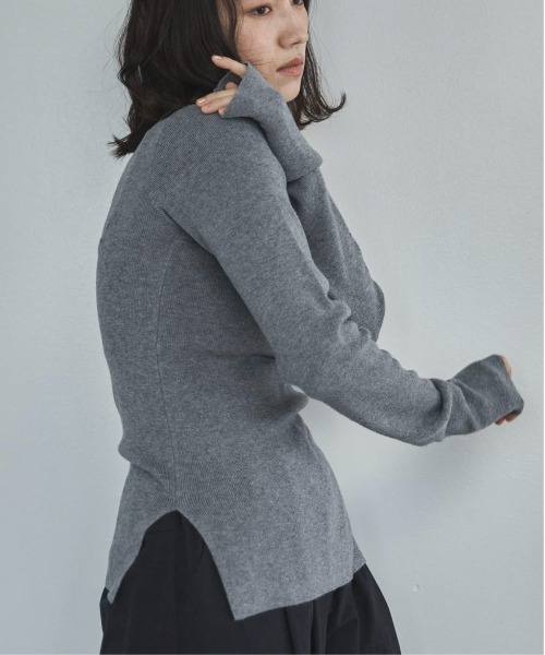 feepur（フェピュール）の「【ハンドウォッシャブル】ボートネックシンプルニット（ニット/セーター・レディース・ピンク/ブラック/アイボリー/杢グレー/ブラウン・MEDIUM）」の4枚目の写真