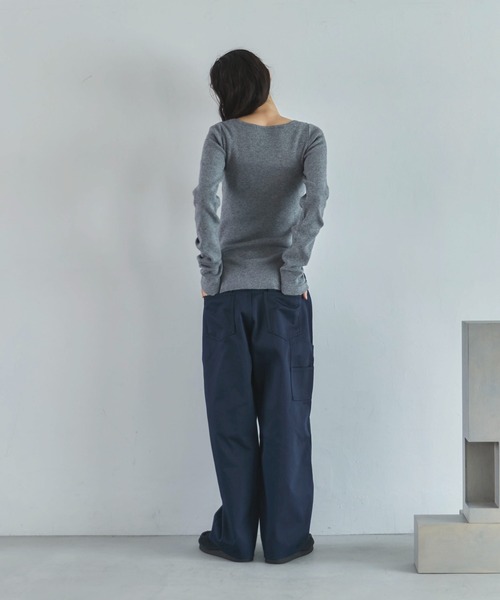 feepur（フェピュール）の「【ハンドウォッシャブル】ボートネックシンプルニット（ニット/セーター・レディース・ピンク/ブラック/アイボリー/杢グレー/ブラウン・MEDIUM）」の8枚目の写真