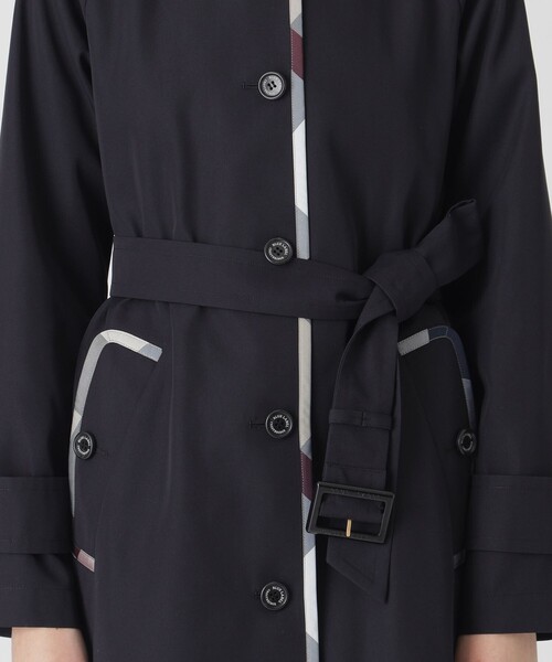 BLUE LABEL CRESTBRIDGE（ブルーレーベルクレストブリッジ）の「ハイツイストコットンライクツイルステンカラーコート（トレンチコート・レディース・ネイビー/ベージュ・38/40/36）」の4枚目の写真