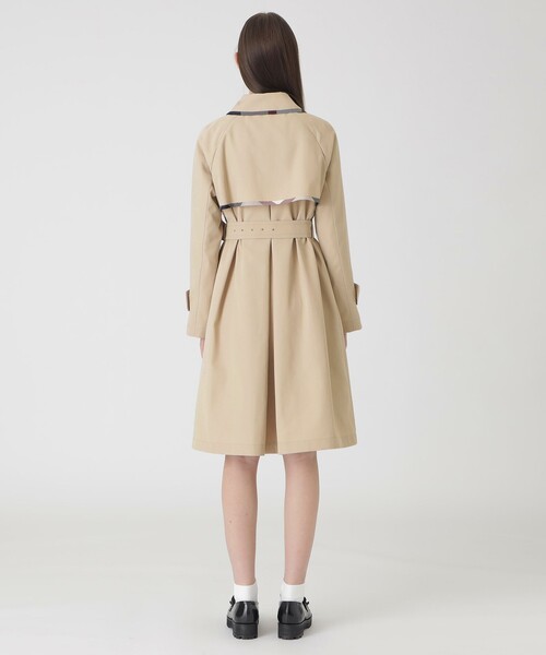 BLUE LABEL CRESTBRIDGE（ブルーレーベルクレストブリッジ）の「ハイツイストコットンライクツイルステンカラーコート（トレンチコート・レディース・ネイビー/ベージュ・38/40/36）」の11枚目の写真