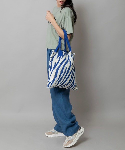 Munich（ミューニック）の「ゼブラジャカードニットバッグ（トートバッグ・レディース・ブラック/ブルー/グリーン/ブラウン・FREE）」の6枚目の写真