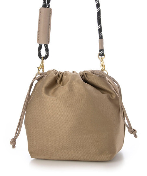 perche（ペルケ）の「ペルケ perche / COOL MAX 2wayバケットバッグ（ショルダーバッグ・レディース・ブラック/ベージュ・FREE）」の2枚目の写真