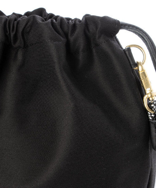 perche（ペルケ）の「ペルケ perche / COOL MAX 2wayバケットバッグ（ショルダーバッグ・レディース・ブラック/ベージュ・FREE）」の9枚目の写真