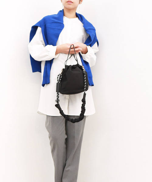 perche（ペルケ）の「ペルケ perche / COOL MAX 2wayバケットバッグ（ショルダーバッグ・レディース・ブラック/ベージュ・FREE）」の13枚目の写真