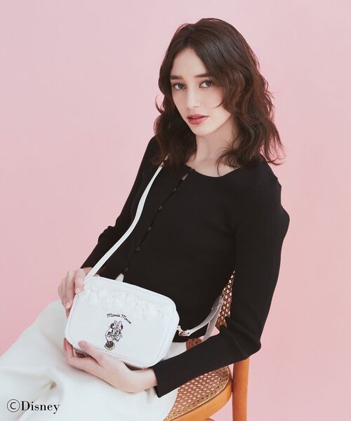 Maison de FLEUR（メゾンドフルール）の「Minnie Mouse/リボンショルダーバッグ（ショルダーバッグ・レディース・ライトピンク/アイボリー・FREE）」の4枚目の写真