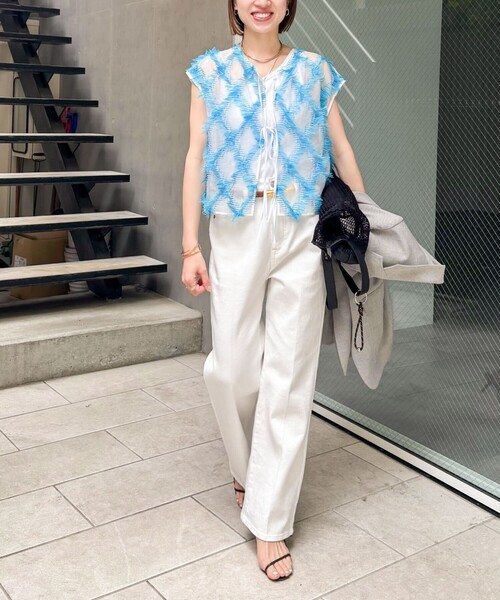 NOLLEY’S(ノーリーズ)の「《セットアップ対応》KIRYUバイヤスカットジャガードブラウス(シャツ/ブラウス・レディース・ブルー系その他・38)」の3枚目の写真