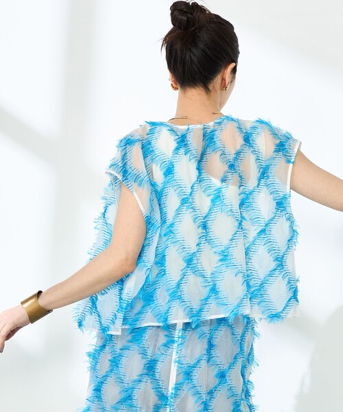 NOLLEY’S(ノーリーズ)の「《セットアップ対応》KIRYUバイヤスカットジャガードブラウス(シャツ/ブラウス・レディース・ブルー系その他・38)」の8枚目の写真