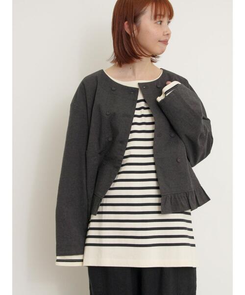 Samansa Mos2（サマンサ モスモス）の「綿麻裾フリルダブルボタンショートジャケット（ノーカラージャケット・レディース・キナリ/オフホワイト/チャコールグレー・F）」の7枚目の写真