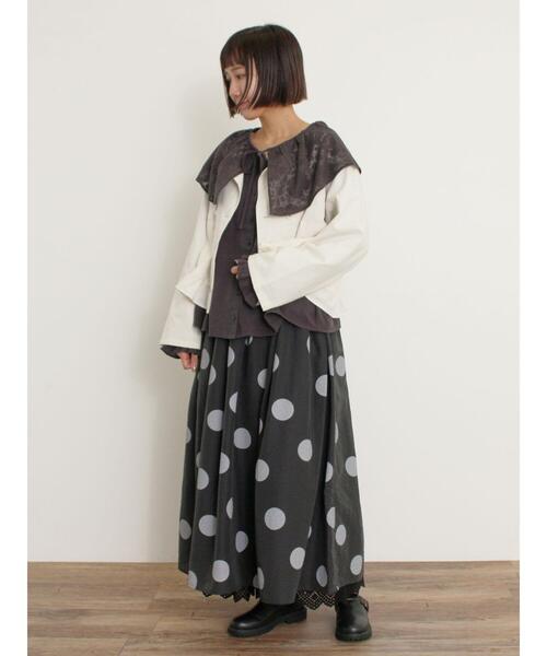 Samansa Mos2（サマンサ モスモス）の「綿麻裾フリルダブルボタンショートジャケット（ノーカラージャケット・レディース・キナリ/オフホワイト/チャコールグレー・F）」の10枚目の写真