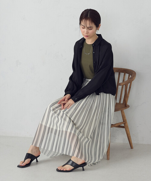 COMME CA ISM(コムサイズム)の「コンパクト シア―シャツ(シャツ/ブラウス・レディース・ホワイト/ブラック・MEDIUM/LARGE)」の13枚目の写真