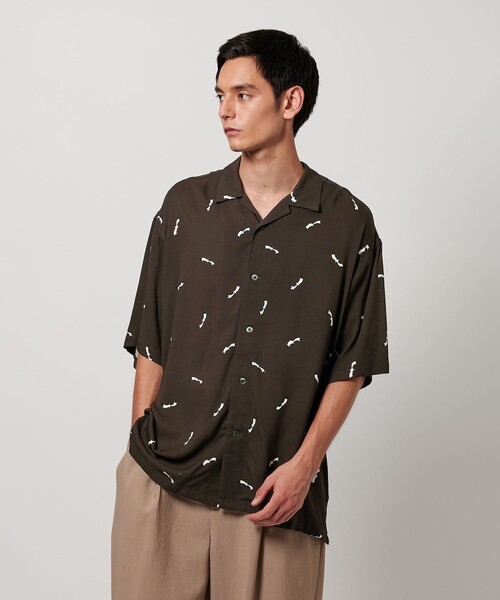 MONKEY TIME(モンキータイム)の「<PARIS AUTHENTIQUE × monkey time> プリント オープンカラー シャツ(シャツ/ブラウス・メンズ・ダークブラウン/ブラック・L/M/S/XL)」の1枚目の写真