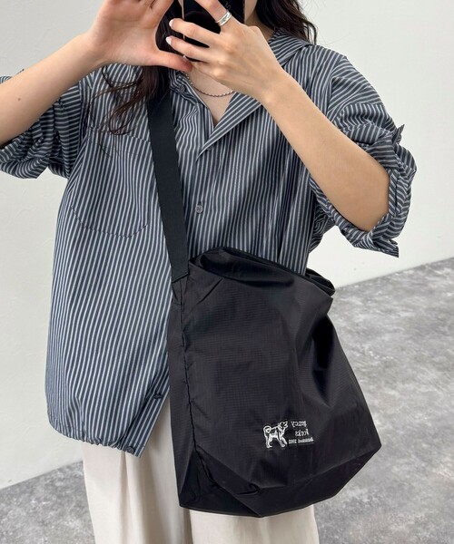 REGENCY WORKS（リージェンシーワークス）の「【Regency works/リージェンシー ワークス】ナイロンメッセンジャーバッグ（ショルダーバッグ・レディース・ベージュ/オリーブ/ネイビー/ブラック/ホワイト・FREE）」の3枚目の写真