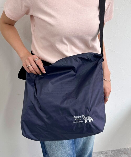 REGENCY WORKS（リージェンシーワークス）の「【Regency works/リージェンシー ワークス】ナイロンメッセンジャーバッグ（ショルダーバッグ・レディース・ベージュ/オリーブ/ネイビー/ブラック/ホワイト・FREE）」の12枚目の写真
