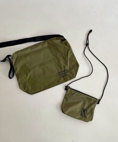 REGENCY WORKS（リージェンシーワークス）の「【Regency works/リージェンシー ワークス】ナイロンメッセンジャーバッグ（ショルダーバッグ・レディース・ベージュ/オリーブ/ネイビー/ブラック/ホワイト・FREE）」の15枚目の写真