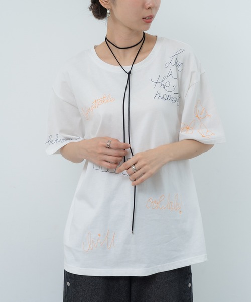 SABUROKU(サブロク)の「【SABUROKU】大人カジュアル に 映える ロゴ刺繍 Tシャツ(Tシャツ/カットソー・レディース・オフホワイト/チャコールグレー・M)」の15枚目の写真