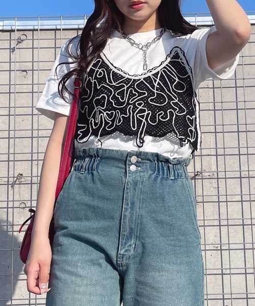 AS KNOW AS plus(アズノゥアズプラス)の「●コード刺繍モチーフキャミソールと半袖Tシャツ 2点セットアイテム(Tシャツ/カットソー・レディース・ブラック系/ライトグリーン系/アイボリー系・FREE)」の1枚目の写真