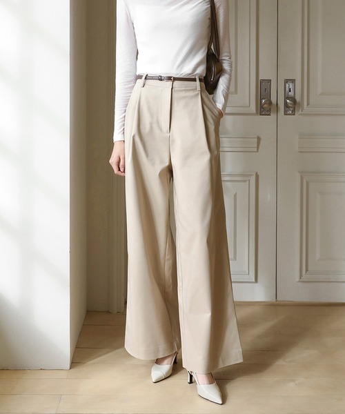 SAPPUN（サプン）の「Arinze エナメル スリングバックヒール (7cm)（パンプス・レディース・ブラック/アイボリー・22.5cm/23.0cm/23.5cm/24.0cm/24.5cm/25.0cm/25.5cm）」の3枚目の写真