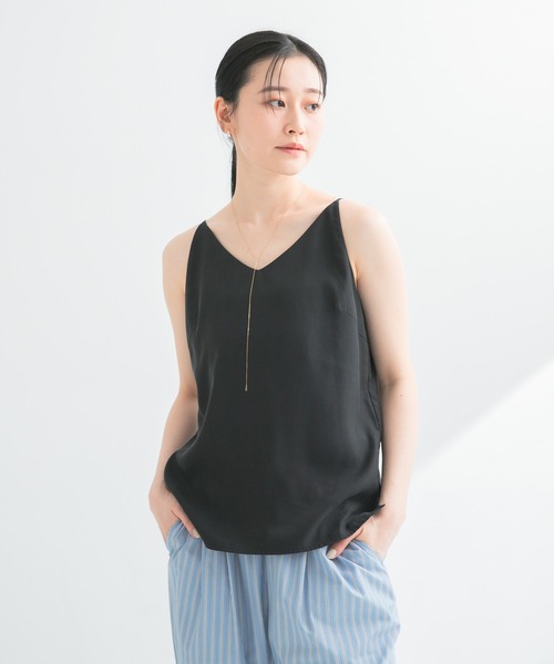 URBAN RESEARCH(アーバンリサーチ)の「『接触冷感』キュプラキャミトップ(キャミソール・レディース・ブラック/ベージュ系その他・36/38)」の11枚目の写真