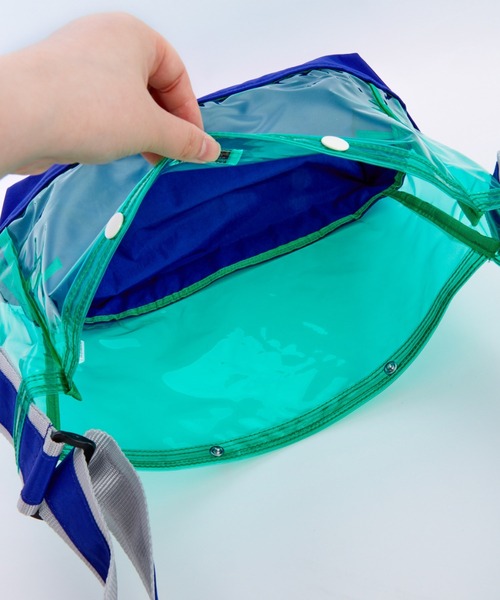 Ocean&Ground(オーシャン&グラウンド)の「プールBAG ROCKAWAY(スイムグッズ・キッズ・チャコール/ラベンダー/マスタード/グリーン/ピンク/レッド/ブルー・FREE)」の17枚目の写真
