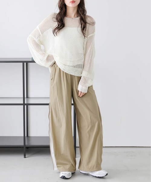 AMELY(エミリー)の「サイドラインWジップパンツ(その他パンツ・レディース・レッド/ブラック/ネイビー/ベージュ・M/L)」の12枚目の写真