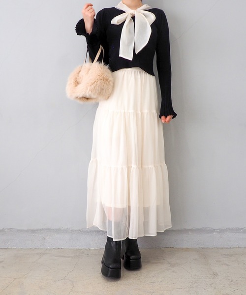 byあしながおじさん(バイアシナガオジサン)の「厚底プレーンブーツ 8990033(ブーツ・レディース・アイボリー/ブラック・S/M/L/LL)」の14枚目の写真