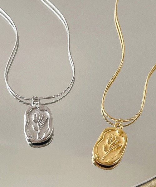 Bz】フラワーモチーフプレート スネークチェーンネックレス（MA