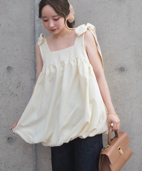LAULEN（ローレン）の「ribbon balloon sleeveless blouse /肩リボンバルーンノースリブラウス（シャツ/ブラウス・レディース・ホワイト/ネイビー/ベージュ・FREE）」の2枚目の写真