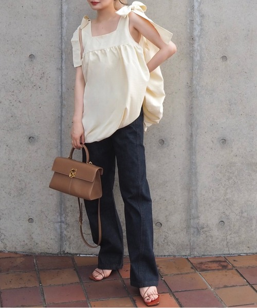 LAULEN（ローレン）の「ribbon balloon sleeveless blouse /肩リボンバルーンノースリブラウス（シャツ/ブラウス・レディース・ホワイト/ネイビー/ベージュ・FREE）」の14枚目の写真