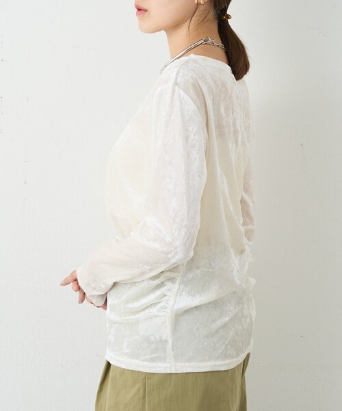 SHENERY（シーナリー）の「シアーベロアトップス（Tシャツ/カットソー・レディース・オフホワイト/ブラウン/ネイビー・FREE）」の5枚目の写真