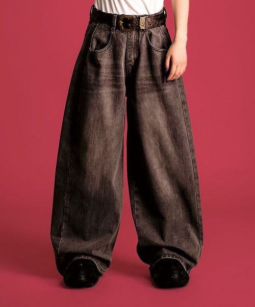 MAISON SELECT（メゾンセレクト）の「7A1 サイド切り替えワイドデニム カーブパンツ（デニムパンツ・レディース・ダークブルー/グレー/ブルー/ブラック/ライトブルー・S/XL/L/M）」の2枚目の写真