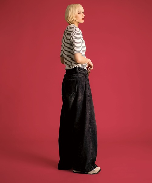 MAISON SELECT（メゾンセレクト）の「7A1 サイド切り替えワイドデニム カーブパンツ（デニムパンツ・レディース・ダークブルー/グレー/ブルー/ブラック/ライトブルー・S/XL/L/M）」の10枚目の写真