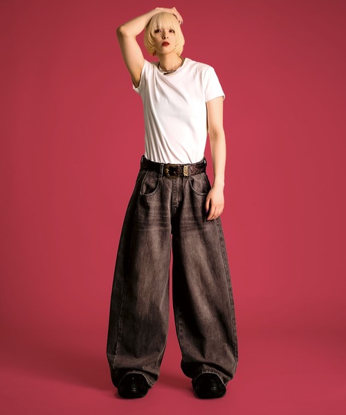 MAISON SELECT（メゾンセレクト）の「7A1 サイド切り替えワイドデニム カーブパンツ（デニムパンツ・レディース・ダークブルー/グレー/ブルー/ブラック/ライトブルー・S/XL/L/M）」の13枚目の写真