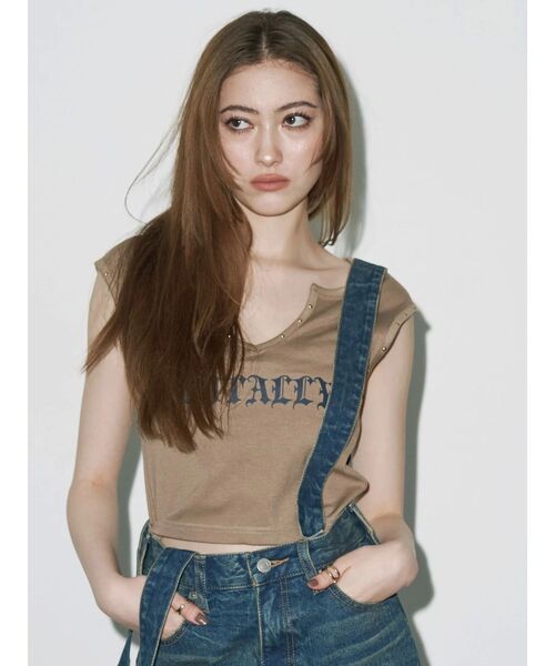 EVRIS（エヴリス）の「スタッズグラフィックタンクトップ（タンクトップ・レディース・ブラウン/ホワイト/ブラック・FREE）」の4枚目の写真