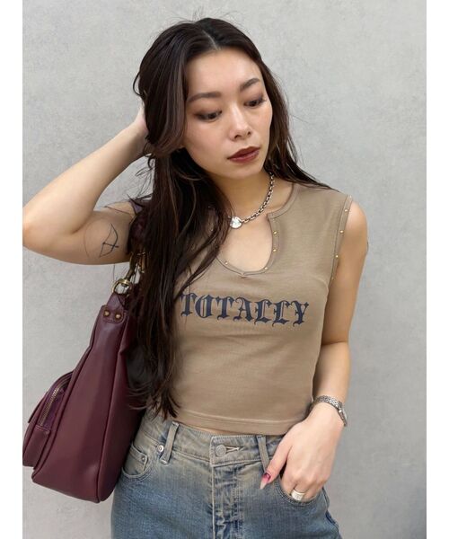 EVRIS（エヴリス）の「スタッズグラフィックタンクトップ（タンクトップ・レディース・ブラウン/ホワイト/ブラック・FREE）」の10枚目の写真