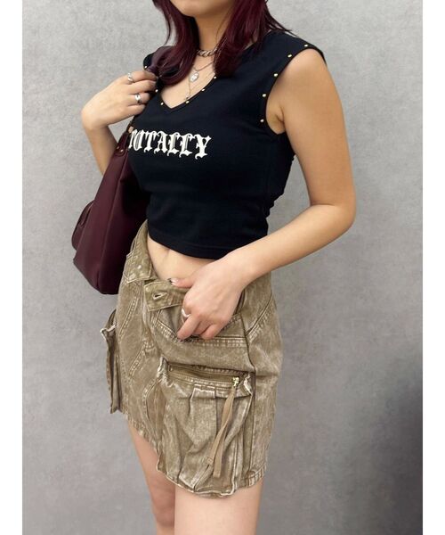 EVRIS（エヴリス）の「スタッズグラフィックタンクトップ（タンクトップ・レディース・ブラウン/ホワイト/ブラック・FREE）」の2枚目の写真