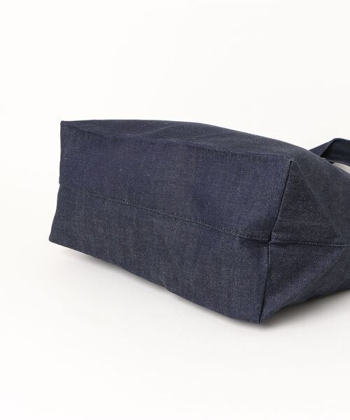 A.P.C.（アーペーセー）の「TOTE NINON（トートバッグ・メンズ・インディゴブルー・ONESIZE）」の3枚目の写真